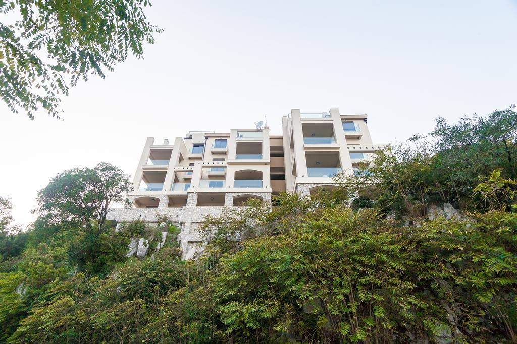 Keystone Apartments Donji Morinj Exterior photo